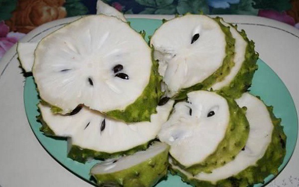 they-said-that-this-fruit-was-10000-times-stronger-than-chemo-here-is-what-they-didnt-tell-you